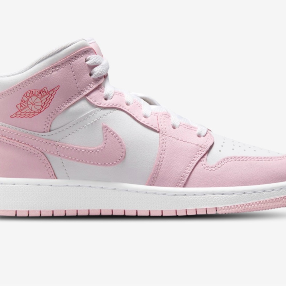 Jordan Mid 1- Valentine’s Day 💗❤️
